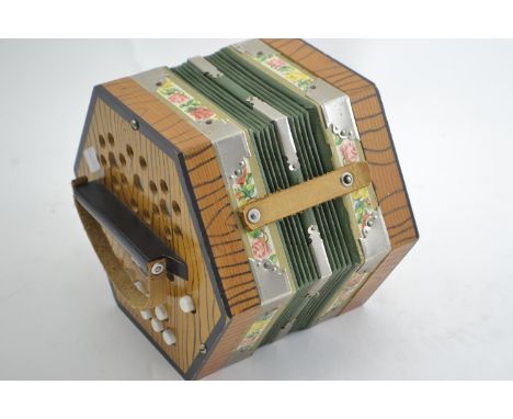 Scholer 20 button squeeze box, made in German Democratic RepublicGood condition 