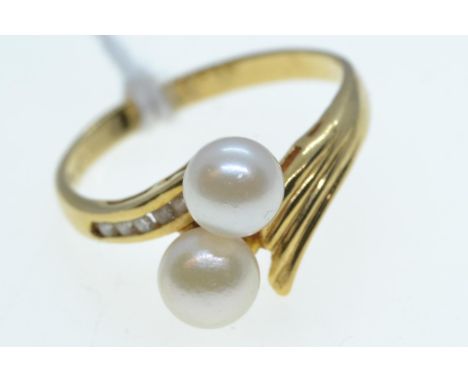 18ct gold, cultured pearl & diamond ring, size N, 2.97 grams 