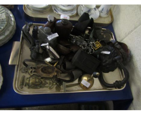 TRAY CONTAINING CAST IRON DOOR KNOCKER, HIP FLASKS, TABLE BELL ETC   