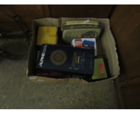 BOX CONTAINING AN ALPINE 6267 SPEAKER, A PIONEER CAR CD PLAYER, A BUSH BAKELITE RADIO ETC   