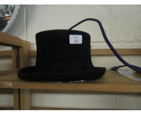 TOP HAT FORMED LIGHT   