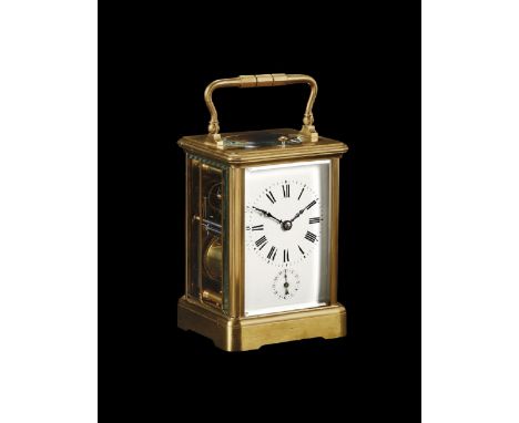 OROLOGIO OFFICIER XIX secolo Cassa in bronzo dorato e vetri, quadrante in smalto bianco, con numeri romani. 13,5 x 9,5 x 8 cm