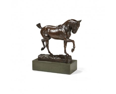 ROBERTO NEGRI Cavallo XIX-XX secolo Scultura in bronzo a patina bruna, con base rettangolare in marmo verde. 31 x 33 x 10,5 c