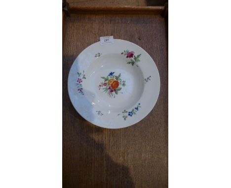 Chamberlain Worcester early 19th century white ground dinner plate decorated floral sprays