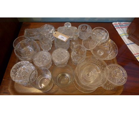 Selection of mixed glass including dressing table and storage caskets, trinket bowls and ashtrays etc.