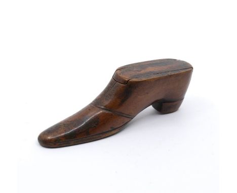 A George III treen snuff box, in the form of a shoe, brass pin detail, sliding top, approx 13cm