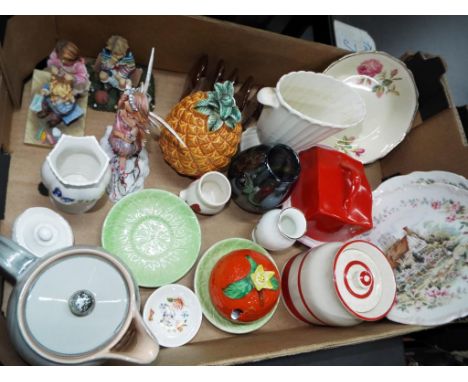 A good mixed lot of predominantly ceramics to include Kleen Kitchenware by Sadler, a Carltonware preserve pot, Aynsley miniat