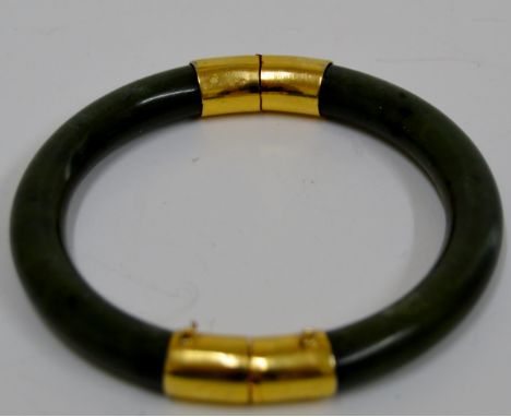 JADE BANGLE     