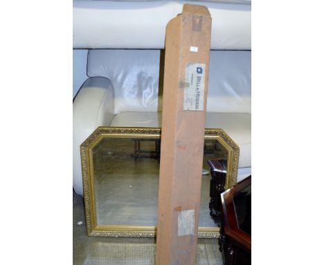 PROJECTOR SCREEN IN BOX & GILT FRAMED WALL MIRROR     