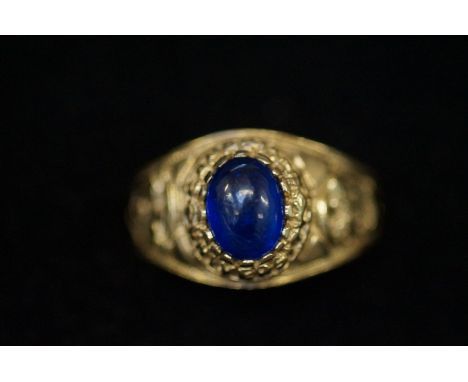 9 ct gold university ring-Cambridge with central blue stone size- M - Date lower case d possibly 2003 Sheffield Essay Office 