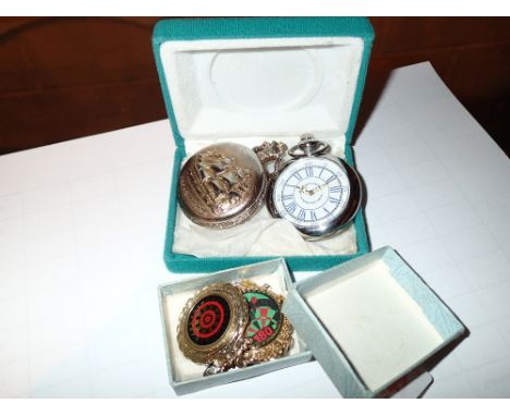 Mechanical and quartz pocket watch with darts medals 