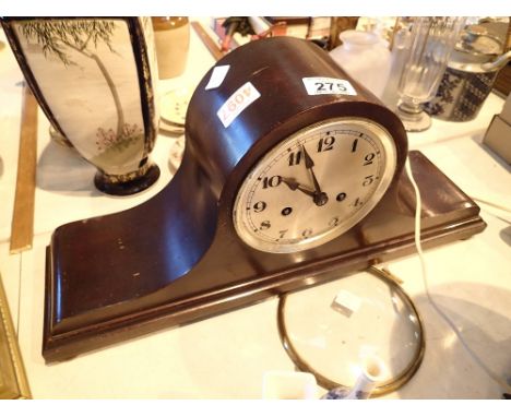 Chiming mantel clock 