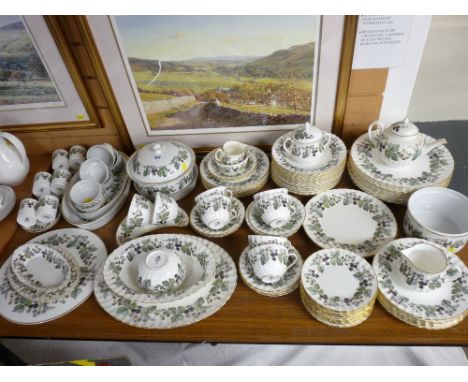 Approx one hundred pieces of Royal Worcester 'Lavinia' tableware, all in excellent condition