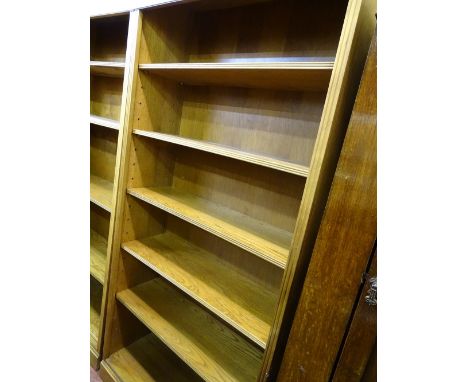 Approx 6ft light oak multi-shelf bookcase