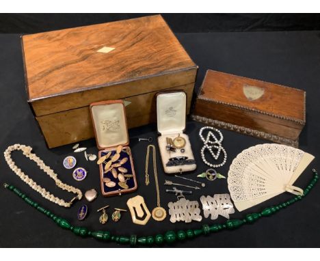 A 19th century work box, with key; 19th century and later jewellery, a 9ct gold necklace with unmarked target pendant, 8g gro
