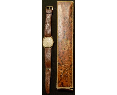 An Avia vintage hallmarked 9ct gold wristwatch, boxed 