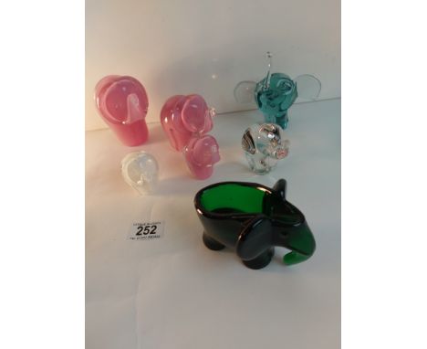 A quantity of art glass elephants including Caithness, Wedgwood, Lilliput etc