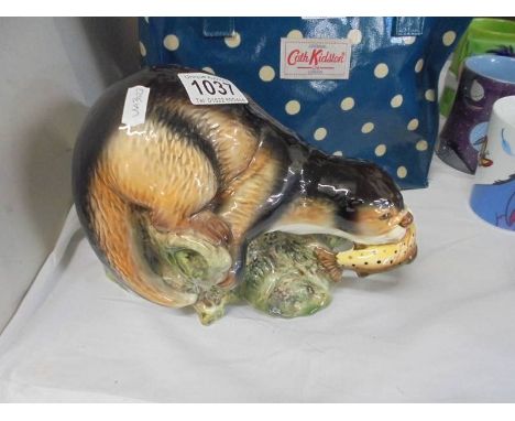 A Sylvac 3459 Otter with fish.