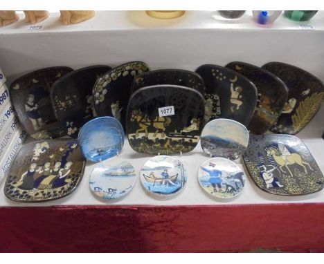 A collection of 19 Arabia Finland year plates from 1977-1994 (7 still boxed) and other Arabia Finland plates,