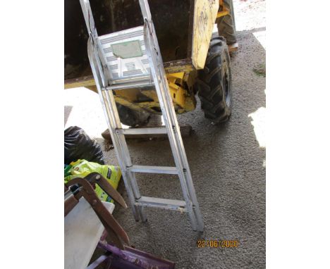 SMALL ALUMINIUM STEP LADDER