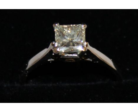 A SINGLE STONE PRINCESS CUT DIAMOND RING, approximately 1.25ct, set in 18ct white gold.