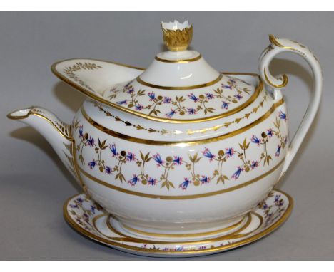 A FLIGHT BARR AND BARR TEAPOT, COVER AND STAND with flame finial.