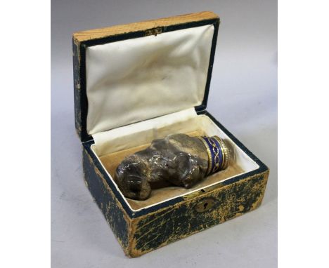 A SUPERB CARVED HARDSTONE ELEPHANT HEAD SNUFF BOX with diamond eyes, gold, blue enamel, seed pearls and diamonds. Faberge Mak