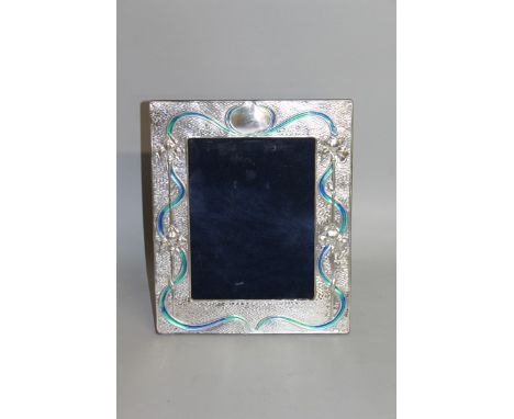 A LARGE PAIR OF ART DECO DESIGN .925 SILVER AND BLUE ENAMEL UPRIGHT PHOTOGRAPH FRAMES. Stamped .925 R. H. Birmingham. Photo 7