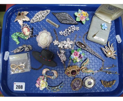 A Collection of Assorted Costume Brooches, including ceramic posies, etc:- One Tray