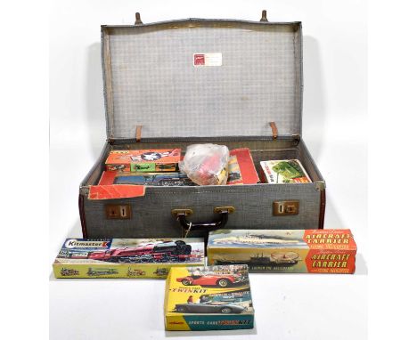 PALITOY; a scale model electric train set, 2-6-2 Prairie Tank Locomotive with three lithographic tin plate accessories, with 