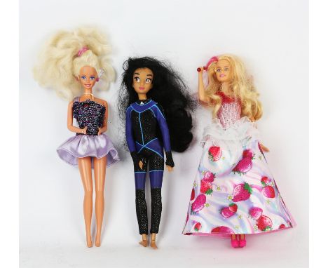 A large quantity of modern plastic jointed dolls including Mattel, Disney and many others. Contained in two boxes.  The talle