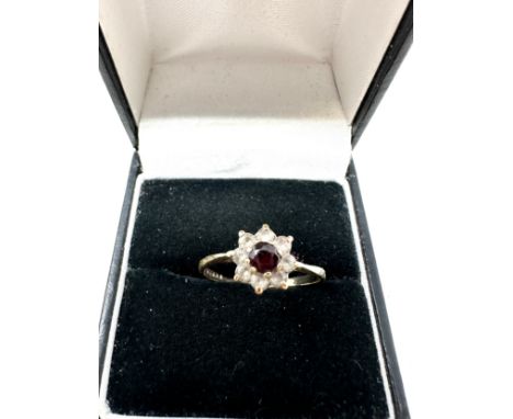 9ct gold garnet &amp; clear stone  ring (1.4g) 