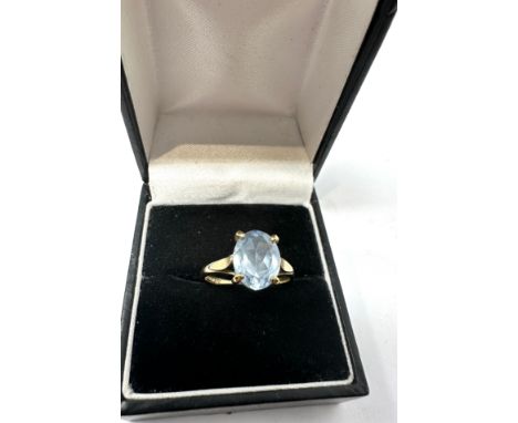 9ct gold oval cut blue synthetic spinel solitaire ring (2.4g) 