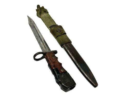 British No 7 MK.1/L bayonet with scabbard &amp; webbing frog 