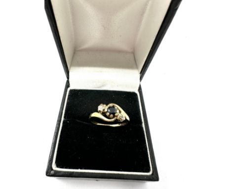 9ct gold diamond &amp; sapphire  ring (2.4g) 