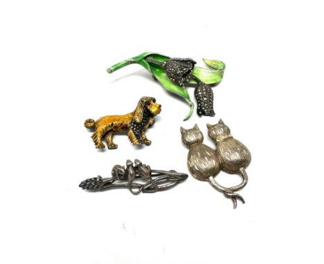 4 x .925 Brooches including animal and enamel (49g) 