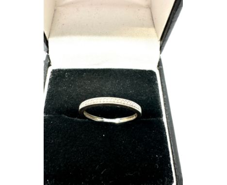 9ct white gold diamond half eternity ring (1.1g) 