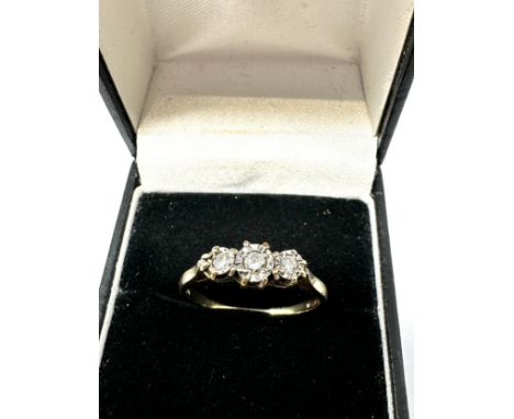 9ct gold diamond  ring (2.1g) 