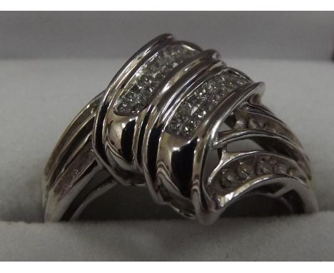 A lady's white gold ring marked 9K, 375, with 0.54 carats of diamonds - Est £90 - £130