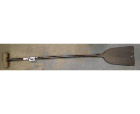 Vintage wooden handled kiln spatula. Not available for in-house P&amp;P, contact Paul O'Hea at Mailboxes on 01925 659133 