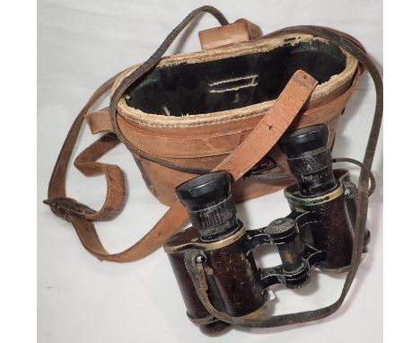 Pair of antique field binoculars. P&amp;P Group 2 (£18+VAT for the first lot and £3+VAT for subsequent lots) 