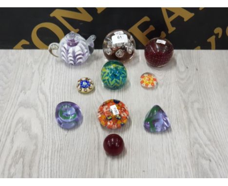 10 ASSORTED PAPERWEIGHTS INCLUDING CONTROLLED BUBBLES MILLEFIORI CAITHNESS MDINA ETC