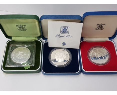 3 ROYAL MINT UK SILVER PROOF CROWNS INCLUDES 1972 SILVER WEDDING, 1977 JUBILEE AND 1981 DIANA WEDDING ALL IN ORIGINAL CASES W