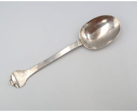 A Charles II silver trefid spoon, with rat tail to the back of the bowl, flat handle and trefid finial, Stephen Venebles I, L