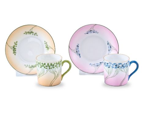 Paar Mokkatassen mit UT, Jugendstil,Nymphenburg um 1900. Zylindr. Tasse m. Ohrenhenkel, UT m. schräger Fahne. Jeweils m. Past