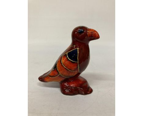 AN ANITA HARRIS PUFFIN SIGNED IN GOLD