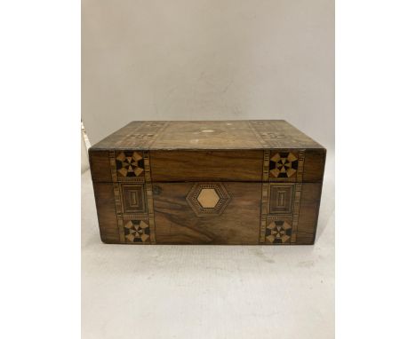 A VINTAGE WORK BOX WITH INLAID MARQETRY