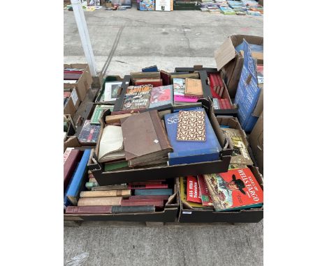 A LARGE ASSORTMENT OF VARIOUS VINTAGE BOOKS
