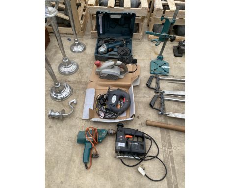 FIVE VARIOUS POWER TOOLS TO INCLUDE A BLACK AND DECKER JIGSAW, AN ELECTRIC WOOD PLANE AND A BLACK AND DECKER ANGLE GRINDER WI
