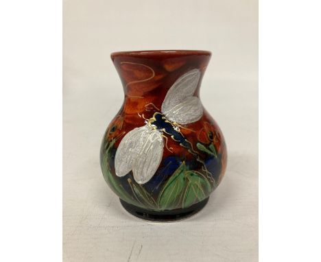 AN ANITA HARRIS DRAGONFLY VASE SIGNED IN GOLD